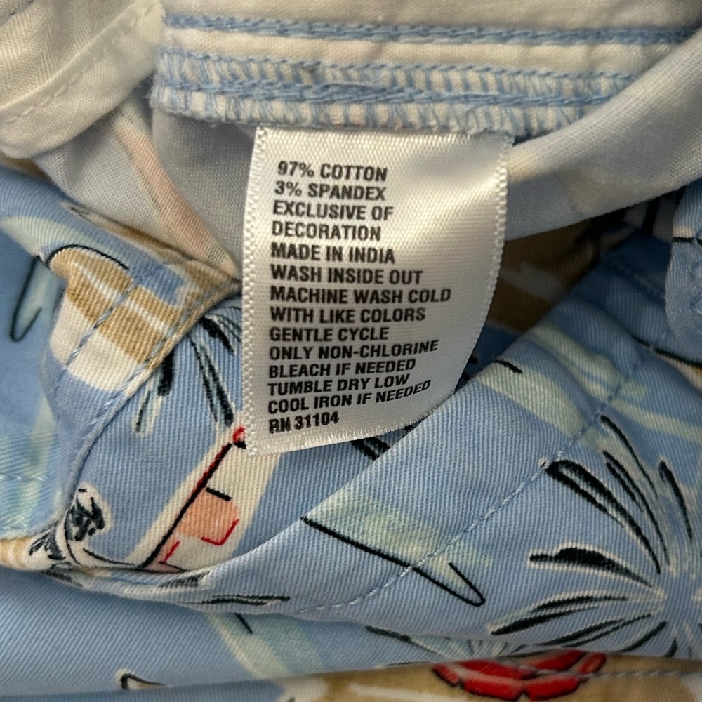 Crown & Ivy Lighthouse Print Shorts Size 2 - Picture 5 of 10